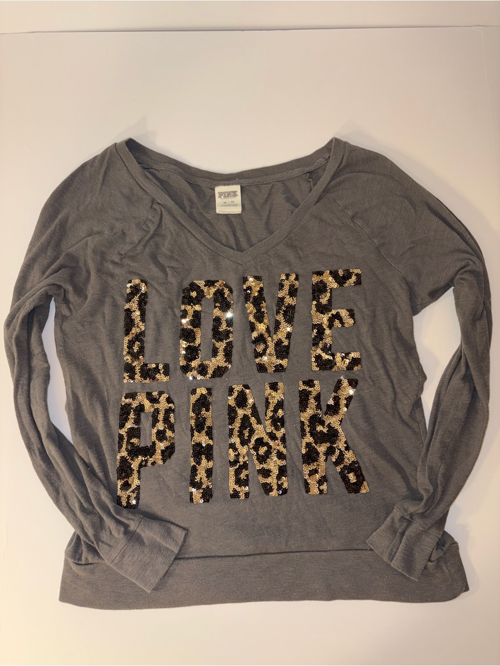 PINK Victoria’s Secret Women’s XS Gray Sequin Love Pink V-Neck Long Sleeve Top